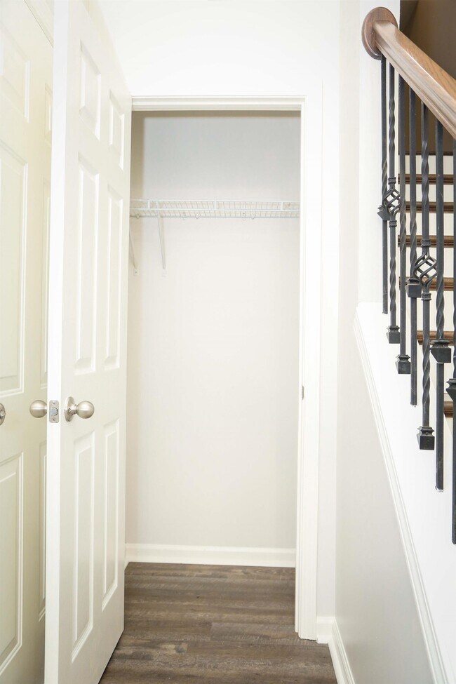 Foto del edificio - 851 Stratum Way SE
