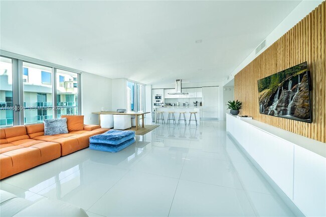 Foto del edificio - 300 Sunny Isles Blvd