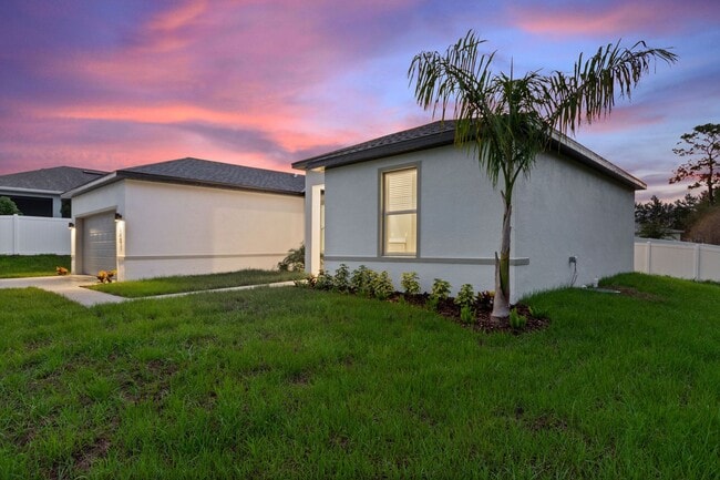 Building Photo - 360 Hibiscus Dr