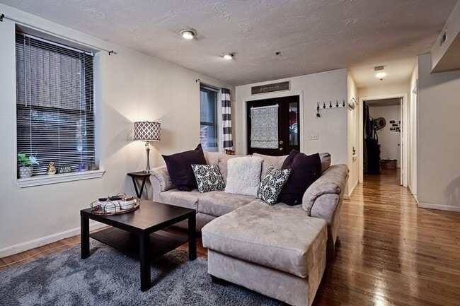 Foto del edificio - 265 Emerson St