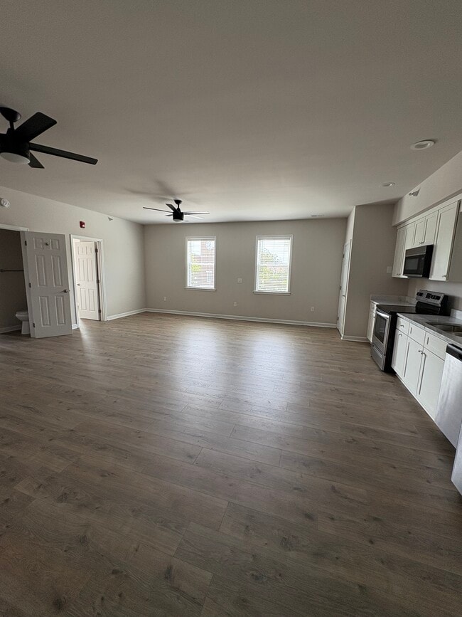 Building Photo - 107 Screven St