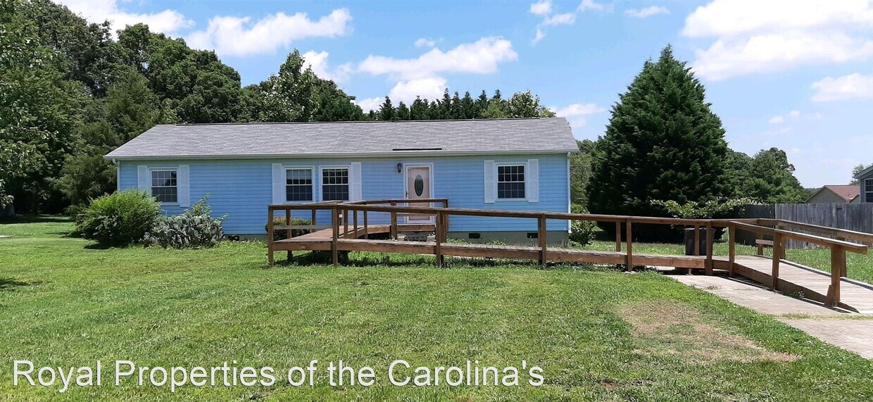 Foto principal - 4 br, 2 bath House - 253 Overcash Road