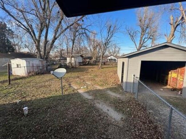 Building Photo - Charming 2 Bed / 1 Bath Home in Prime SW OKC Location