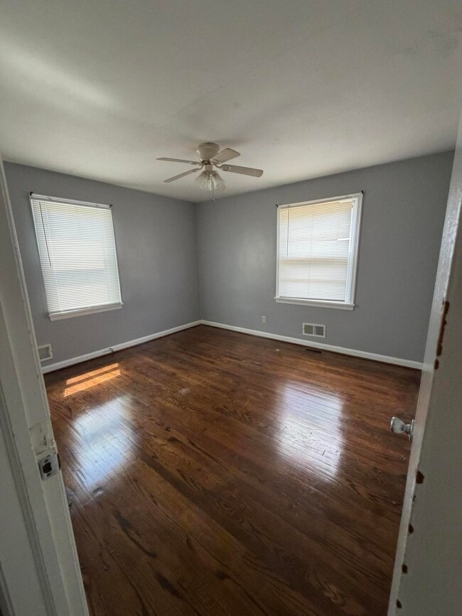 Foto del edificio - 2205 Plantation Rd NE