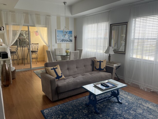 Building Photo - 1110 Villagio Cir