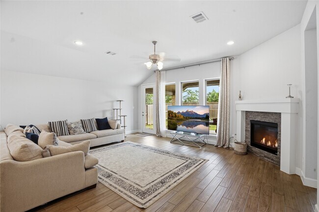 Foto del edificio - 10022 Starry Night Ln
