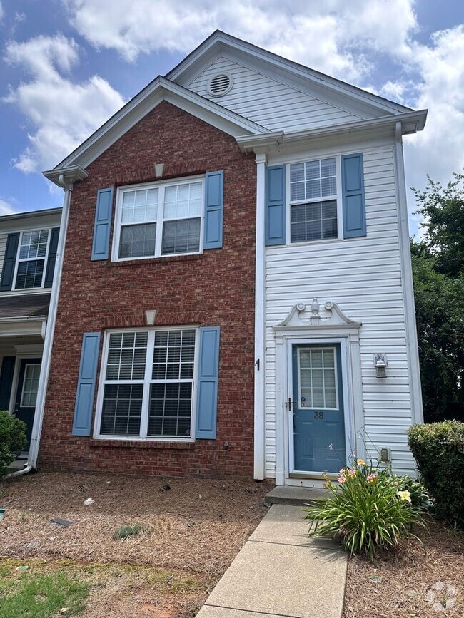 Building Photo - 38 Highoak Dr