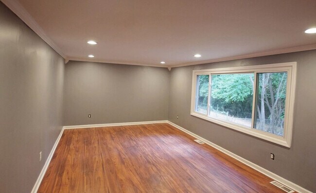 Foto del edificio - 10572 Eagle Dr