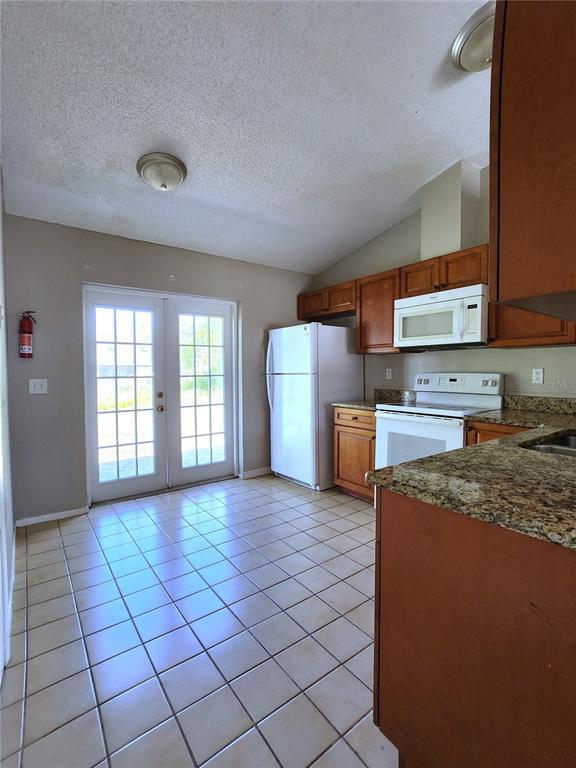 Building Photo - 2732 Coral Reef Dr
