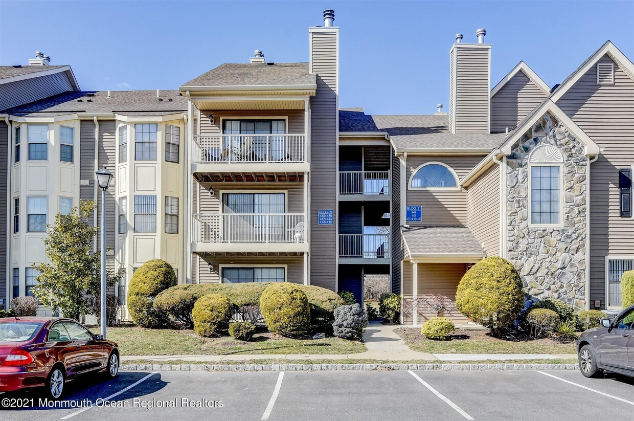 442 Meade Ct Unit 442, East Brunswick, NJ 08816 Condo for Rent in