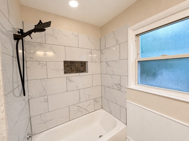 Foto del edificio - Cozy Flint Home with Fenced Yard & Pet-Friendly - Perfect for You!