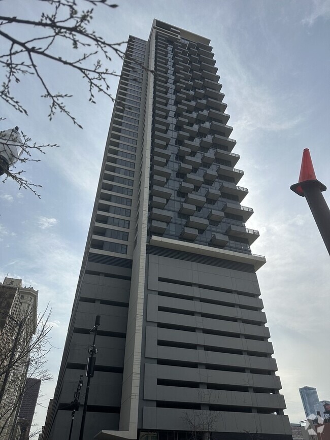 Building Photo - 235 W Van Buren St