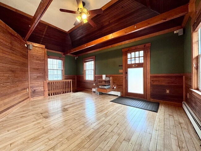 Building Photo - 53 Circuit Rd