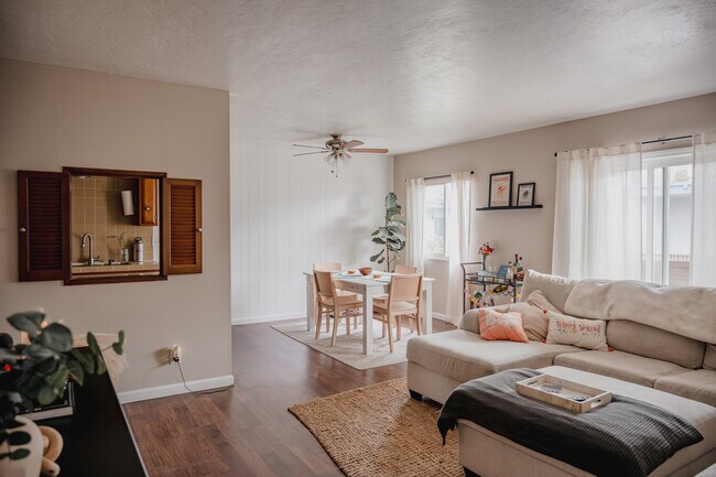 Foto del edificio - 340 Moss St