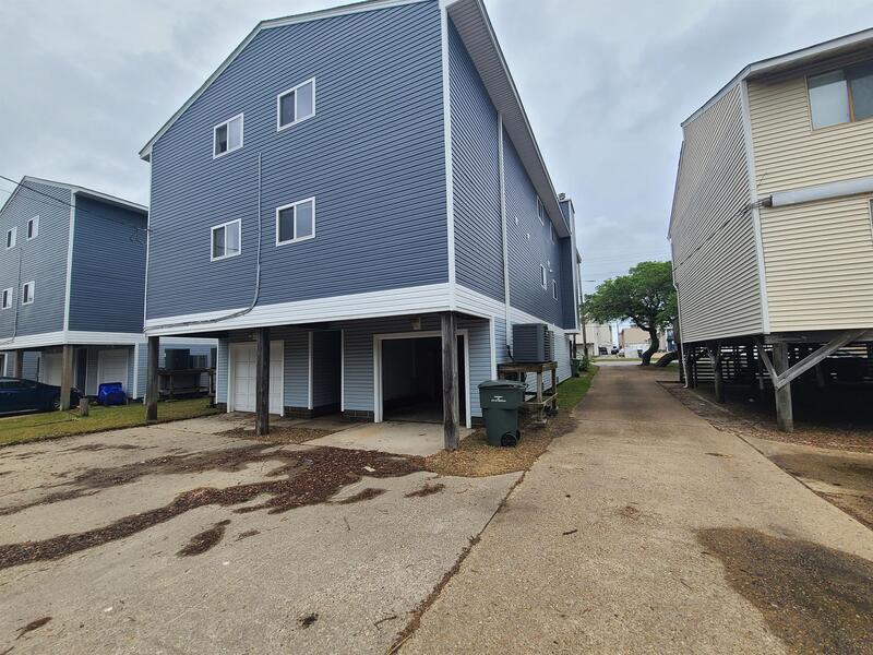 Primary Photo - 737 W Ocean View Ave