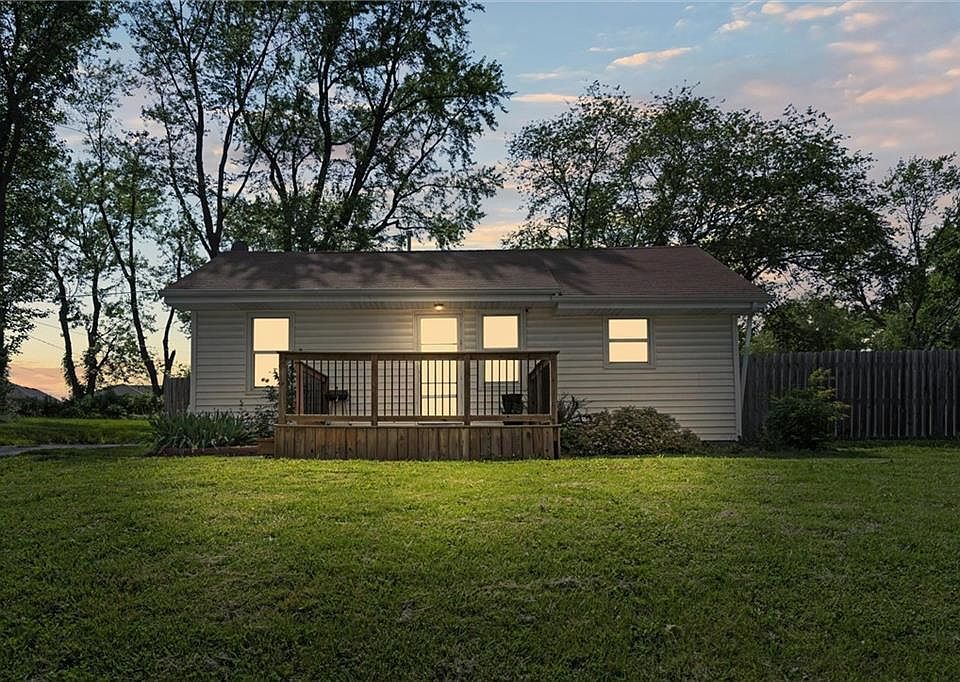 Foto principal - 4724 NE Kelsey Rd