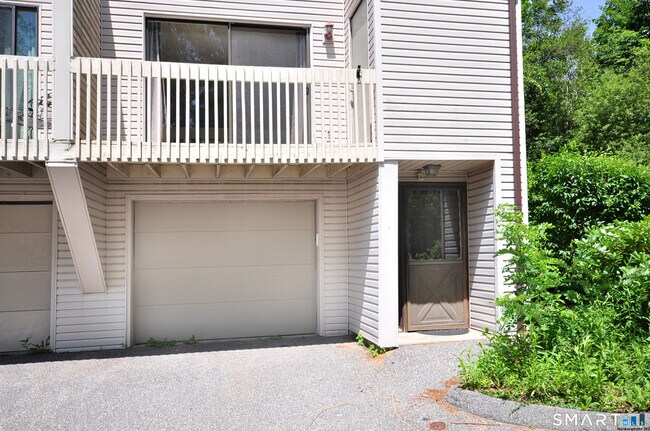 Building Photo - 349 Allen Rd