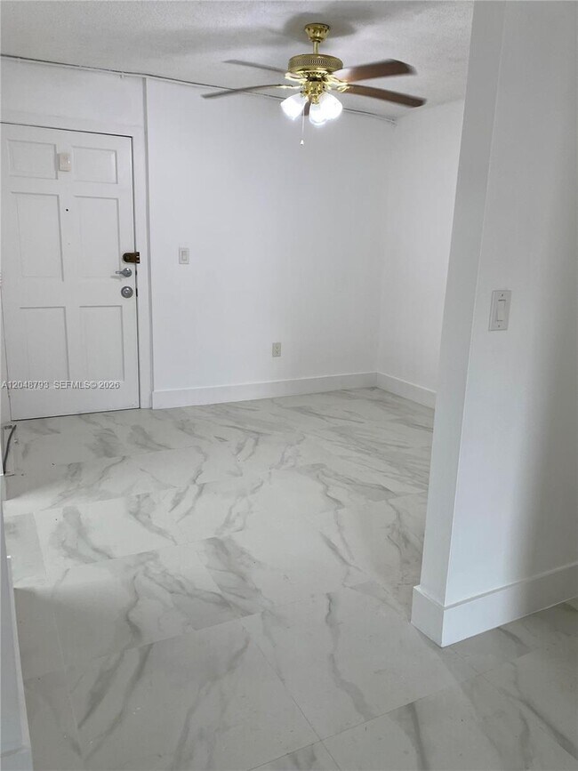Foto del edificio - 6190 W 19th Ave