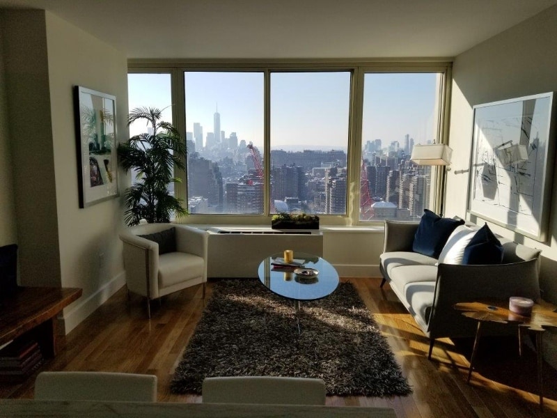 Foto principal - 320 W 33rd St