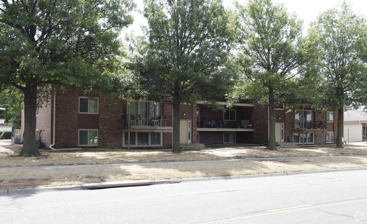 Building Photo - 5140 S 48th St