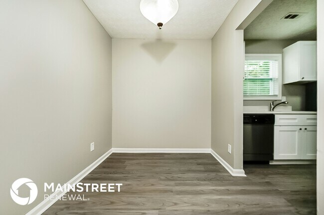 Foto del edificio - 8007 Crane Rd