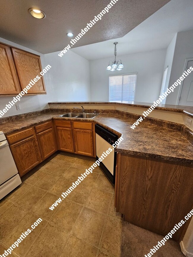 Building Photo - Available soon!!! Nice 2 Bedroom, 2 Bathroom, 1 Car Garage and 1,157 Sq Ft. Condo in Gated Commun...