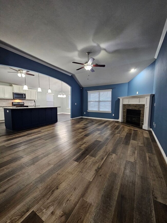 Foto del edificio - (3) Bed/(2) Bath in Bellatona Addition! Avail NOW!