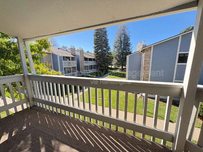 Foto del edificio - 8335 E Fairmount Dr