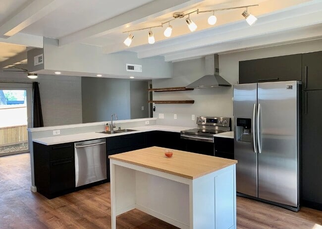 Photo - 1044 Stuart St Townhome