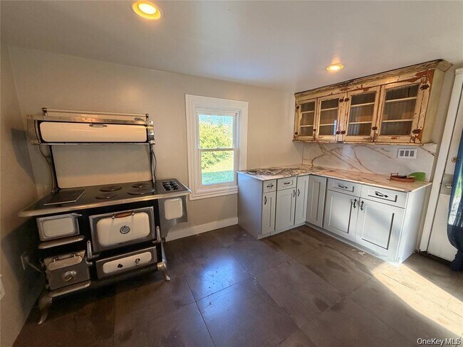 Foto del edificio - 265 Maybrook Rd