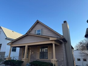 Building Photo - 607 Tenny Ave