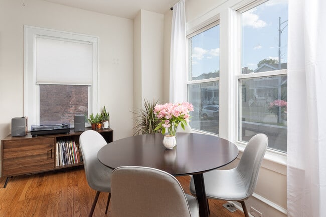 Building Photo - 15004 Saint Paul St