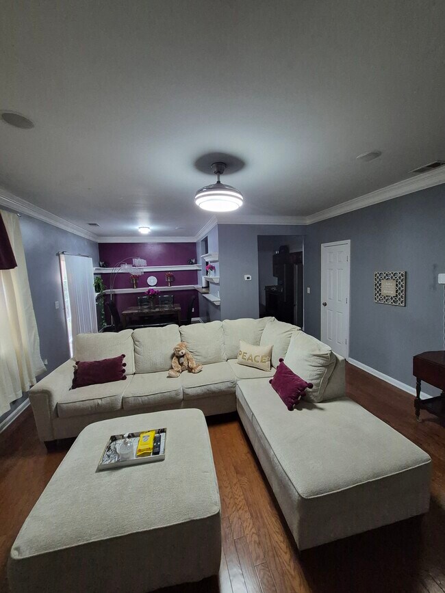 Foto del edificio - 673 Providence Pl SW