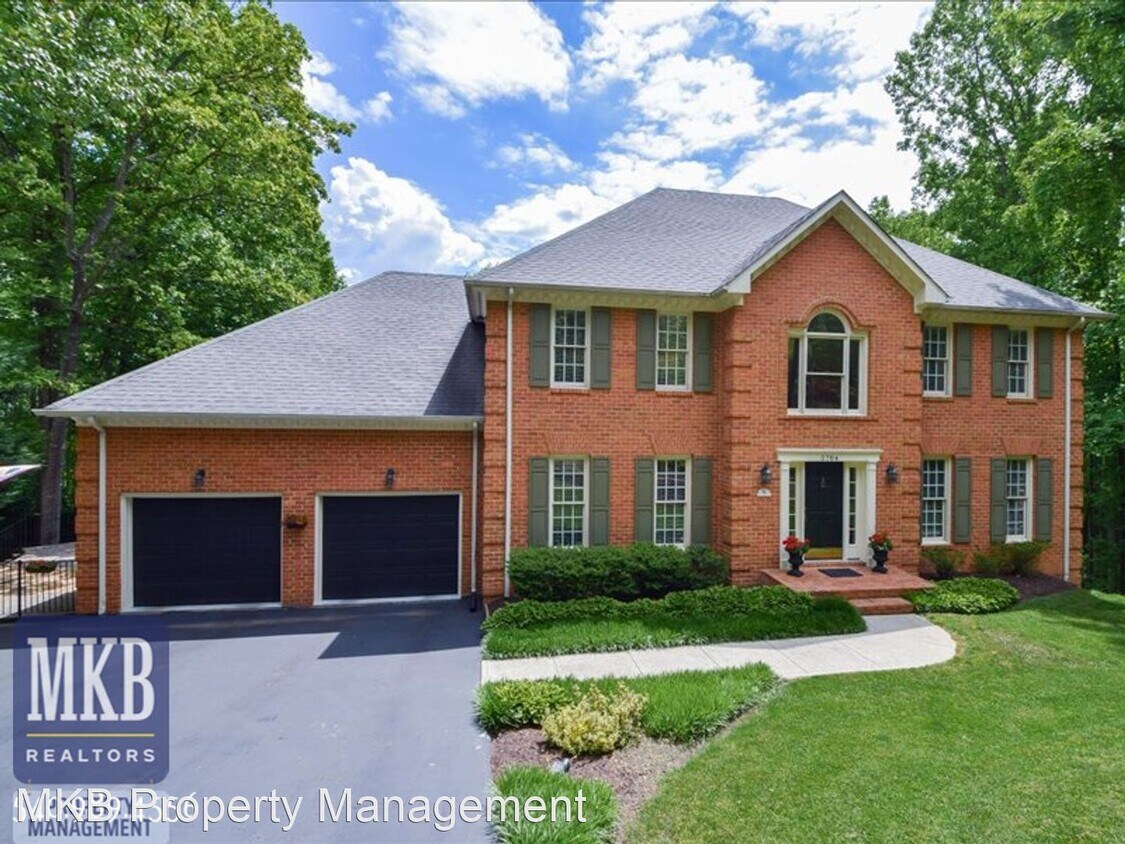 4 br, 3.5 bath House 5784 Equestrian Dr. House Rental in Cave