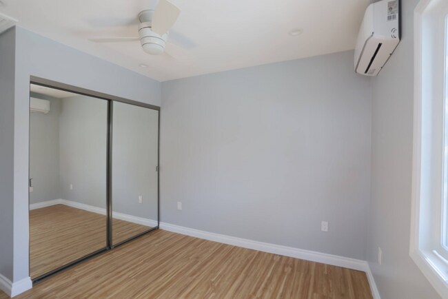 Foto del edificio - 13426 Benfield Ave