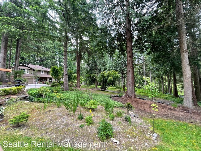 Building Photo - 4 br, 3.5 bath House - 24313 107th Dr SE