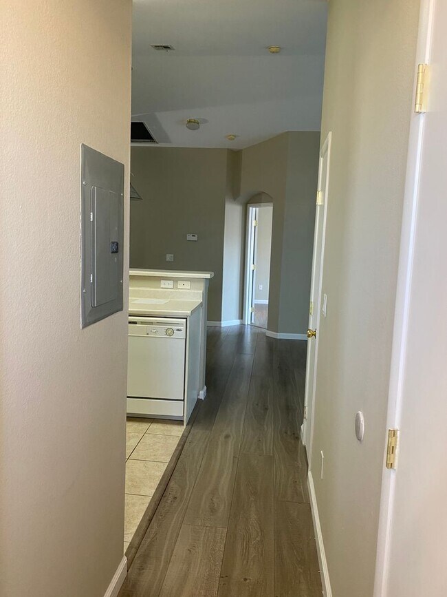 Building Photo - Remarkable totally renovated 2bed 2bath townhome is SW Las Vegas