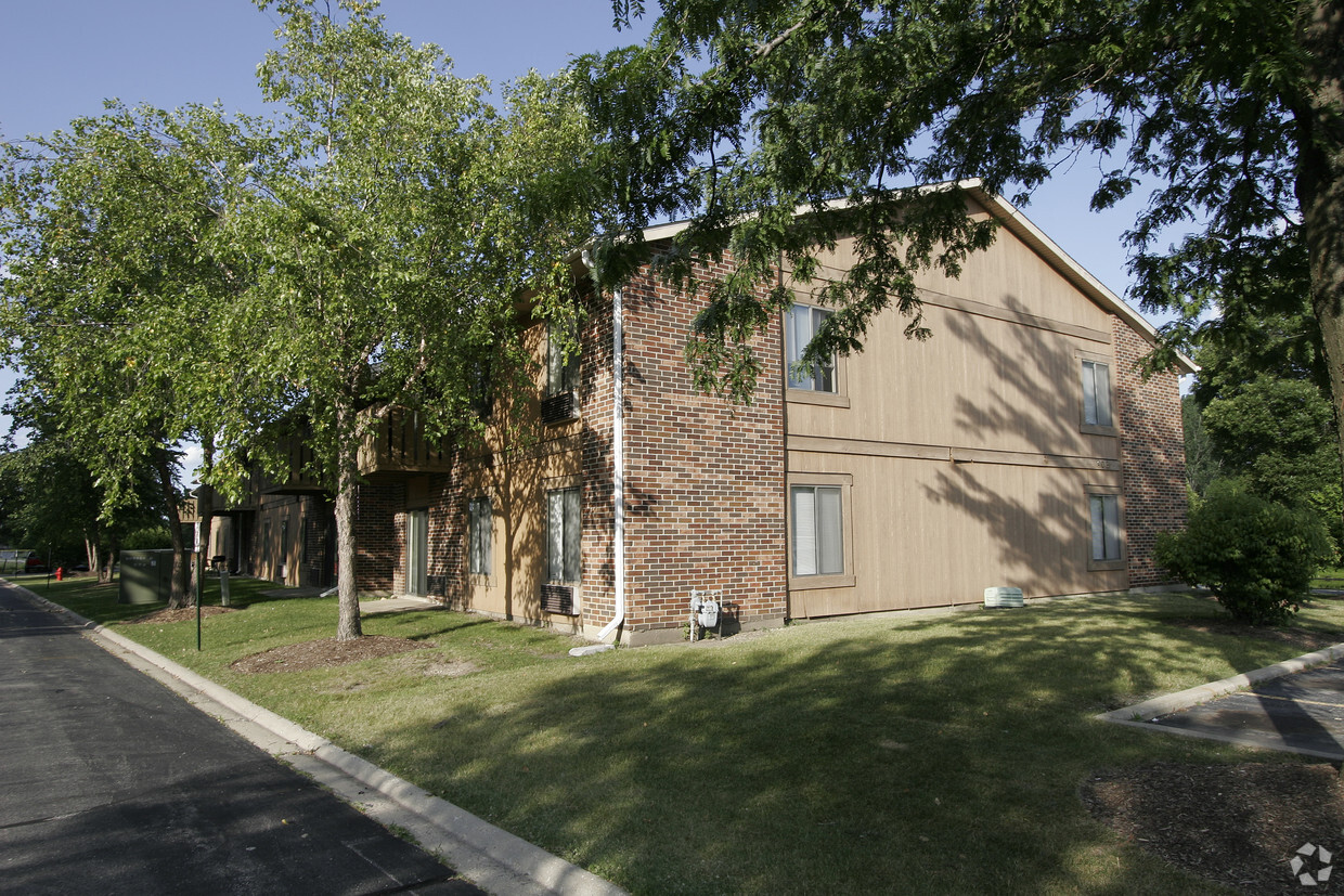 Building Photo - Waterbury Apartments