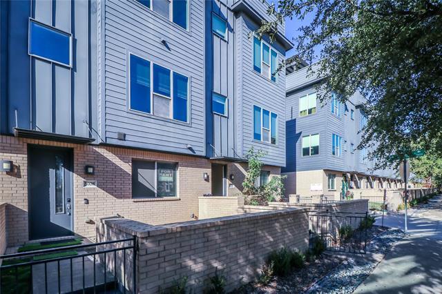 Building Photo - 3010 Zenia Dr