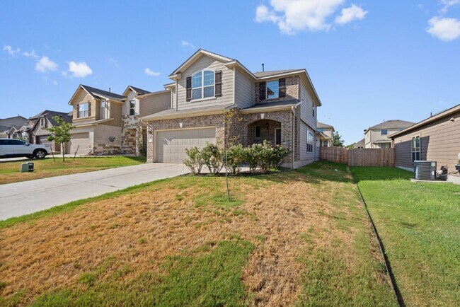 Building Photo - 119 Buescher Cove
