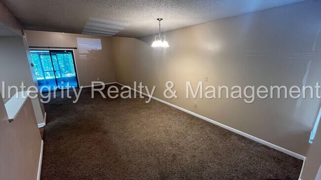 Foto del edificio - 8542 Colony Pine Cir W
