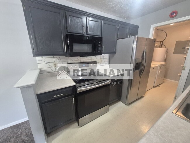 Building Photo - 10136 Carnation Ct