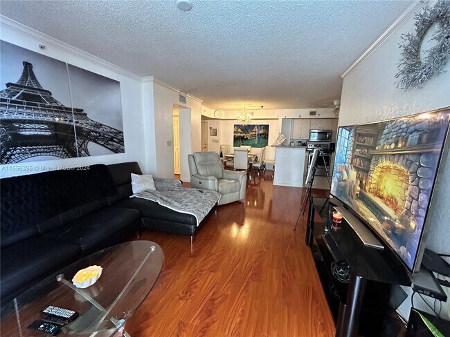 Building Photo - 1801 N Flagler Dr
