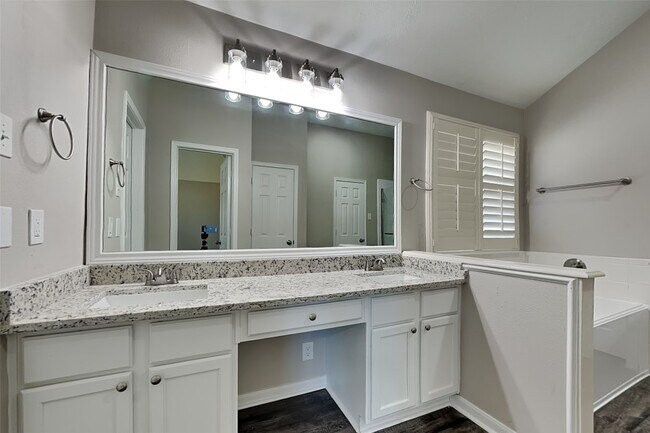 Foto del edificio - 18110 Polo Meadow Dr