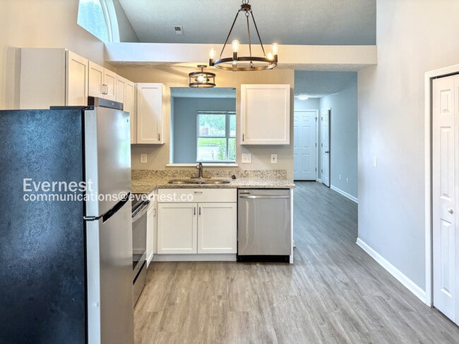 Foto del edificio - 1443 Tall Pine Ct