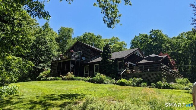 Foto del edificio - 203 Brick School Rd