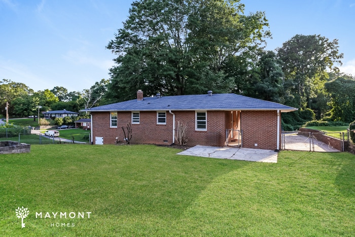 Building Photo - 7 Shamrock Cir