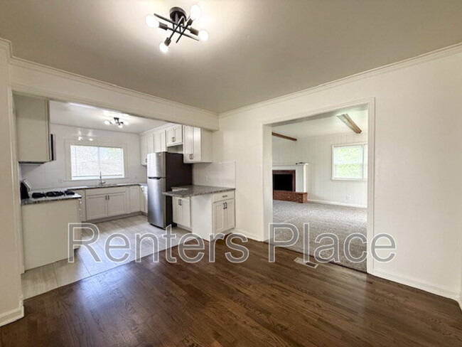 Foto del edificio - 2215 S Winston Ave