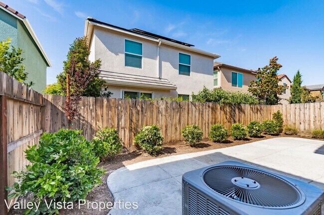 Building Photo - 3 br, 2.5 bath House - 3721 Magnificent Way
