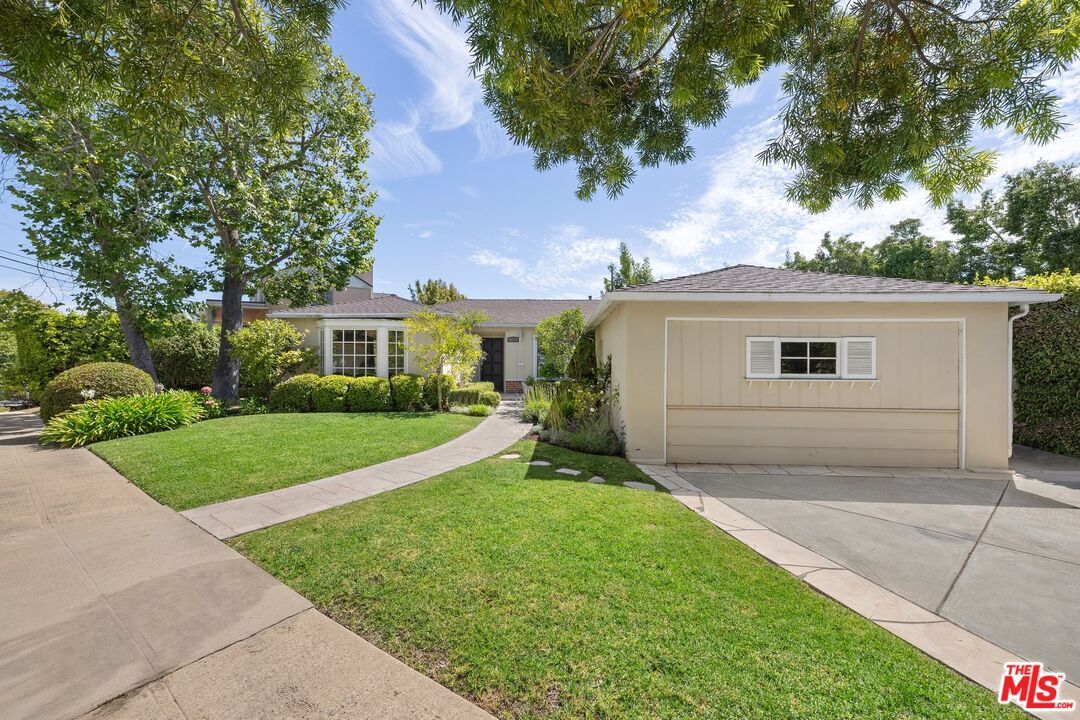 Foto principal - 10274 Kincardine Ave